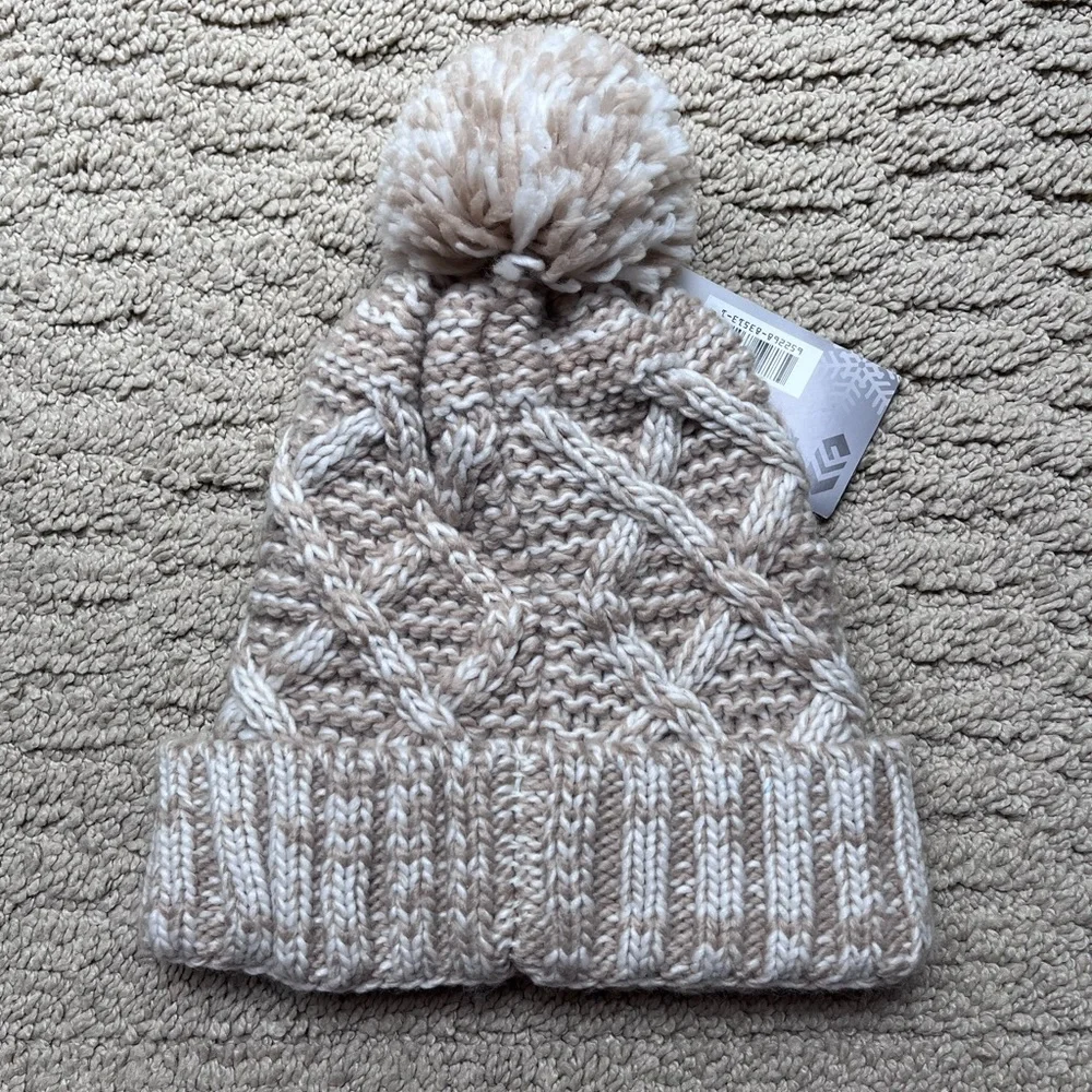 NWT🌼Free Country Knit Hat🌼 - Picture 2 of 5